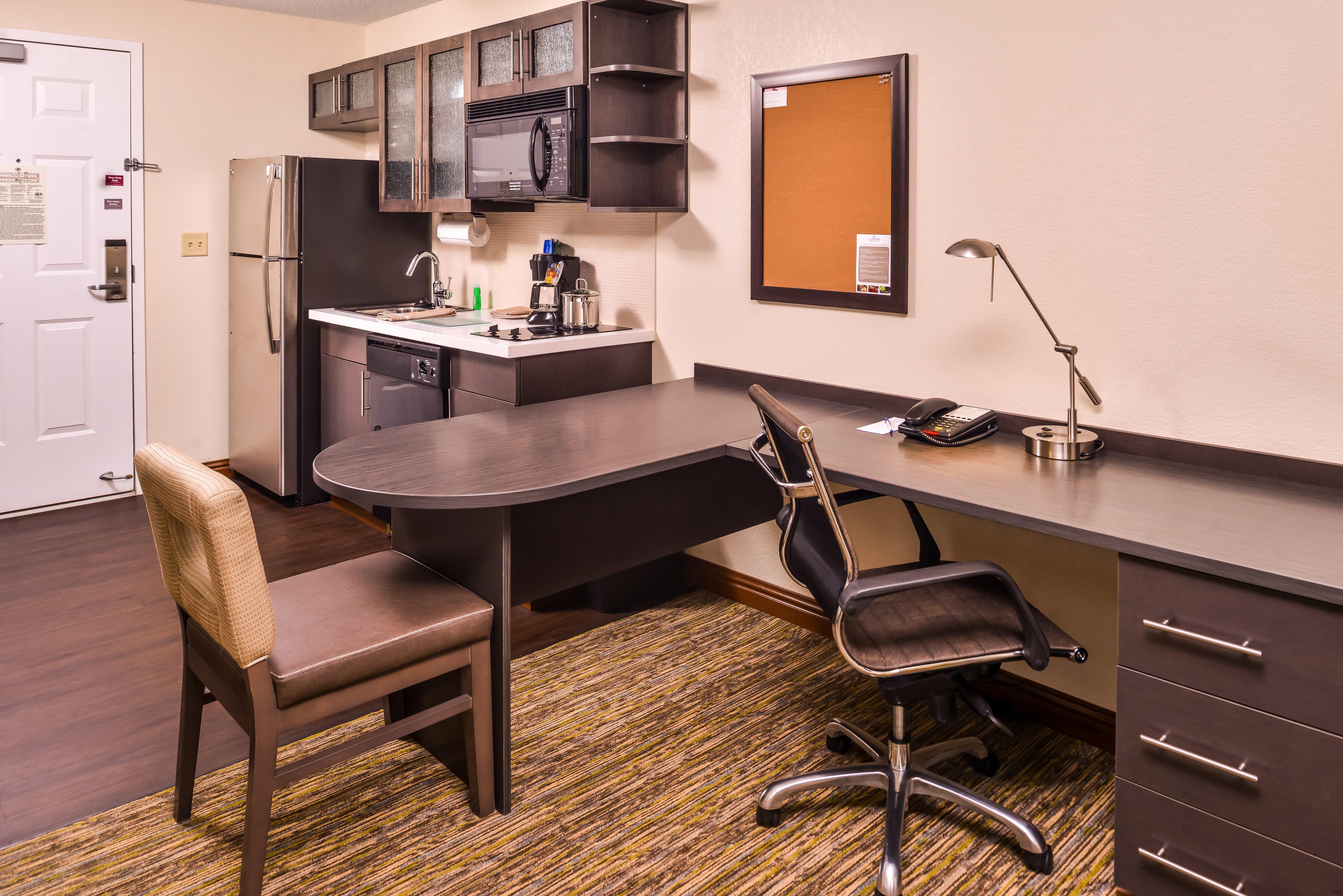 Candlewood Suites - Topeka West By Ihg Ngoại thất bức ảnh