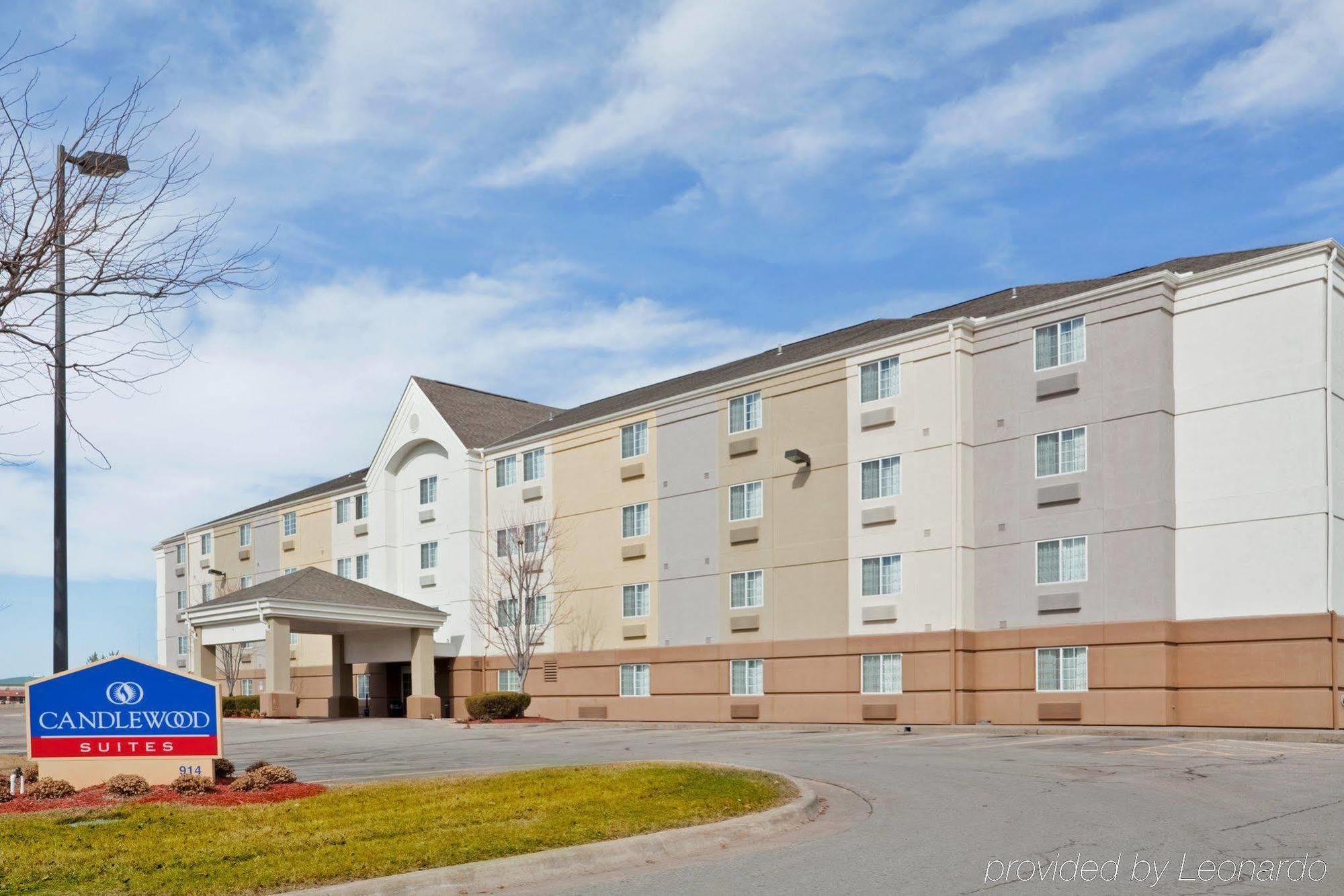 Candlewood Suites - Topeka West By Ihg Ngoại thất bức ảnh