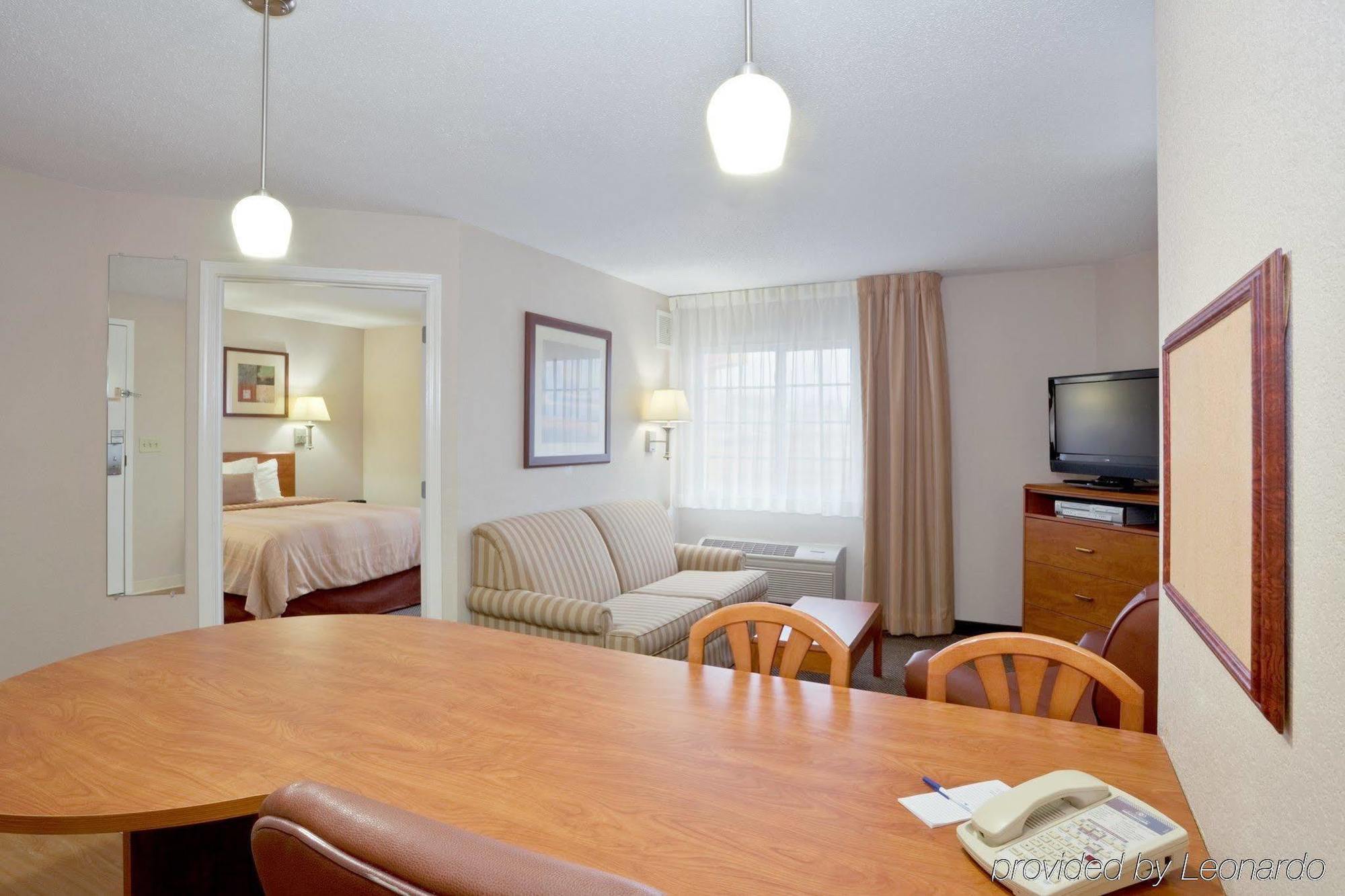 Candlewood Suites - Topeka West By Ihg Ngoại thất bức ảnh