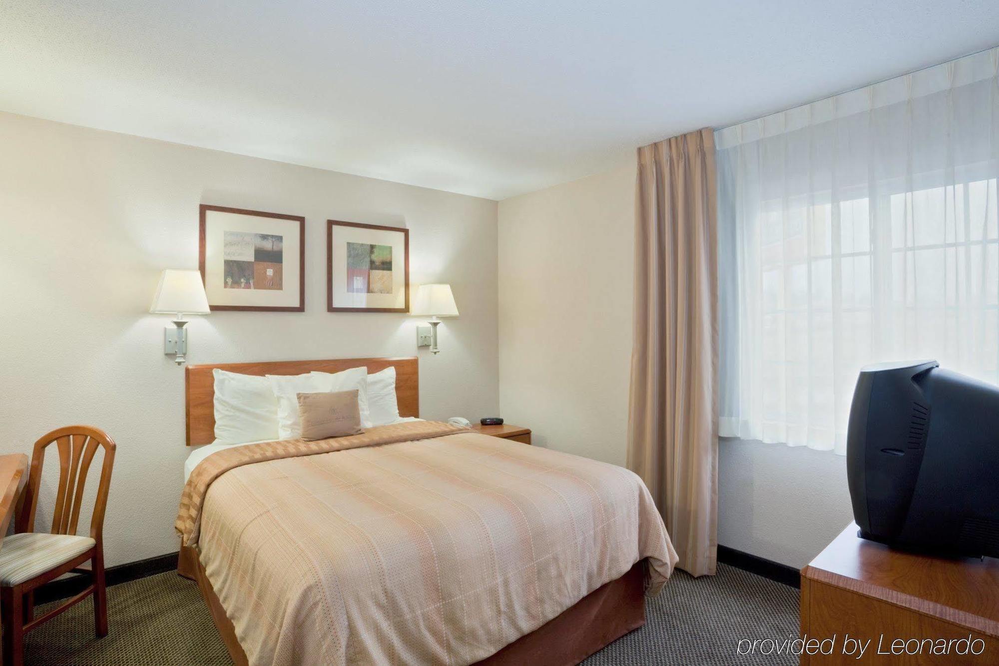 Candlewood Suites - Topeka West By Ihg Ngoại thất bức ảnh