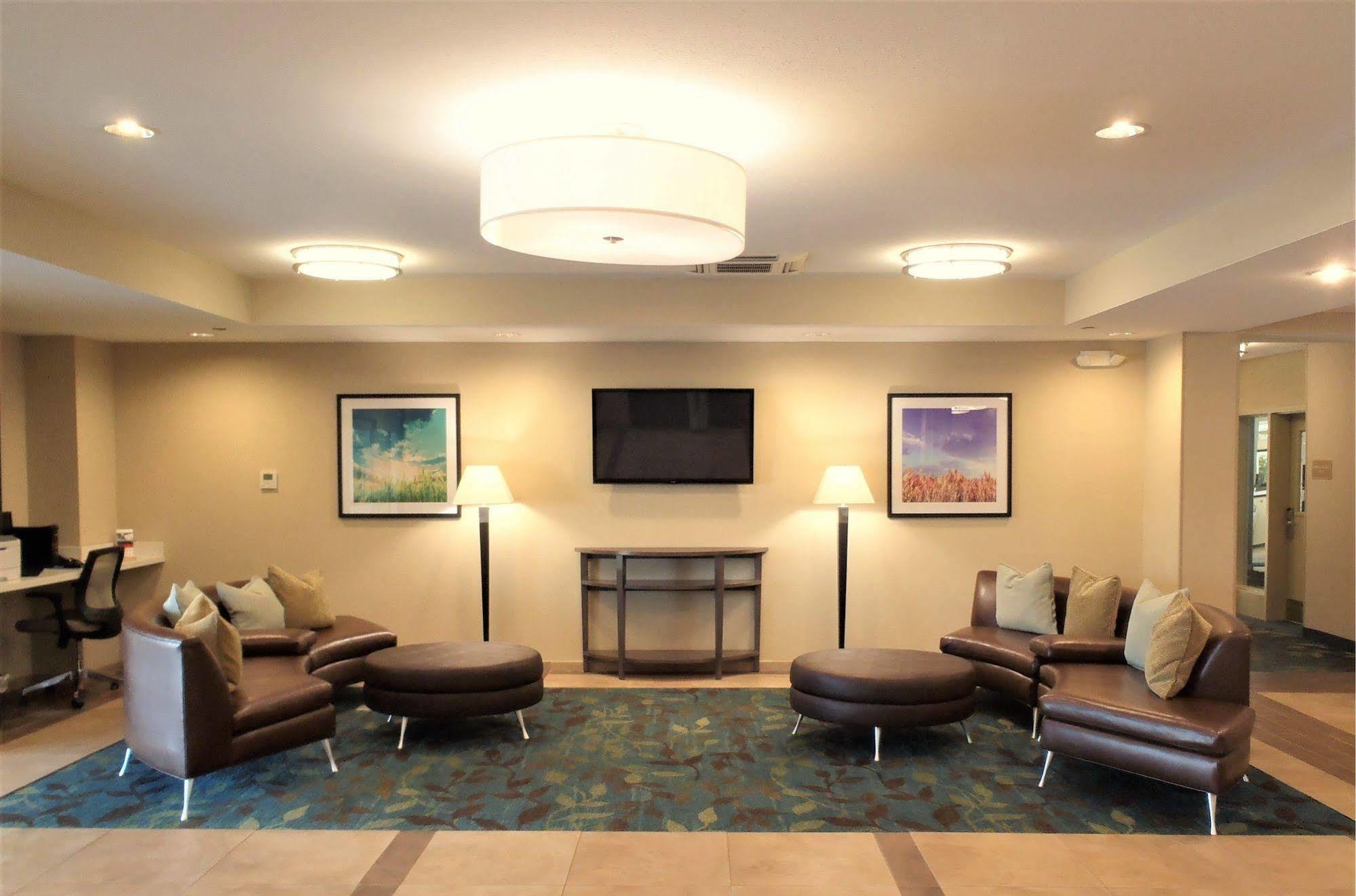 Candlewood Suites - Topeka West By Ihg Ngoại thất bức ảnh